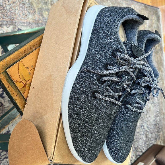 Men’s Allbird wool Runners - Picture 2 of 4